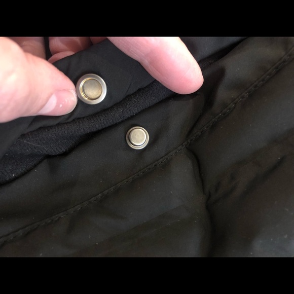 Mens GANT Vest Black Size XL-lightweight down filled - Picture 10 of 10